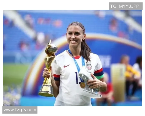 足球场上的中长发球星盘点 风采与实力并存的魅力发型