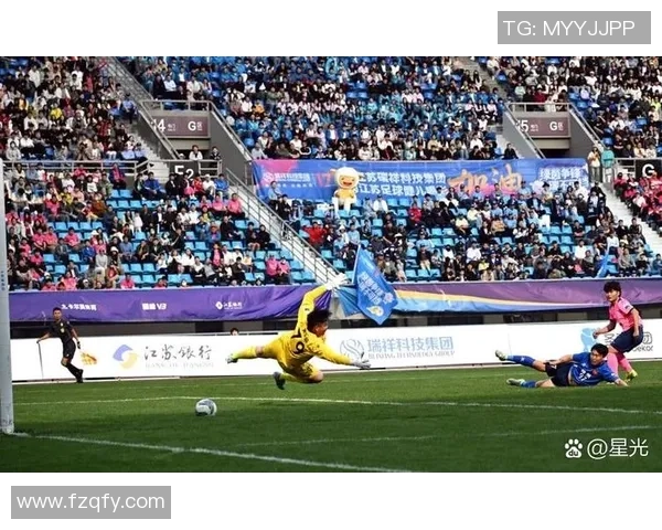 足球巨星下场对决草根高手掀起热血业余挑战赛风暴