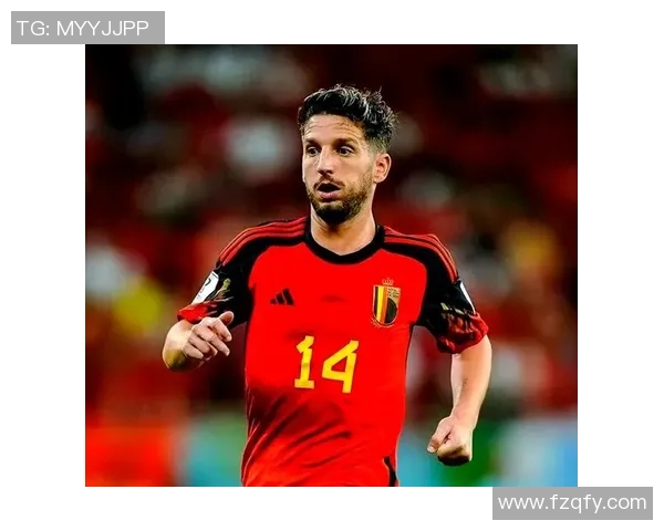 足球巨星传奇故事：从崛起到巅峰的非凡征程与辉煌成就解析